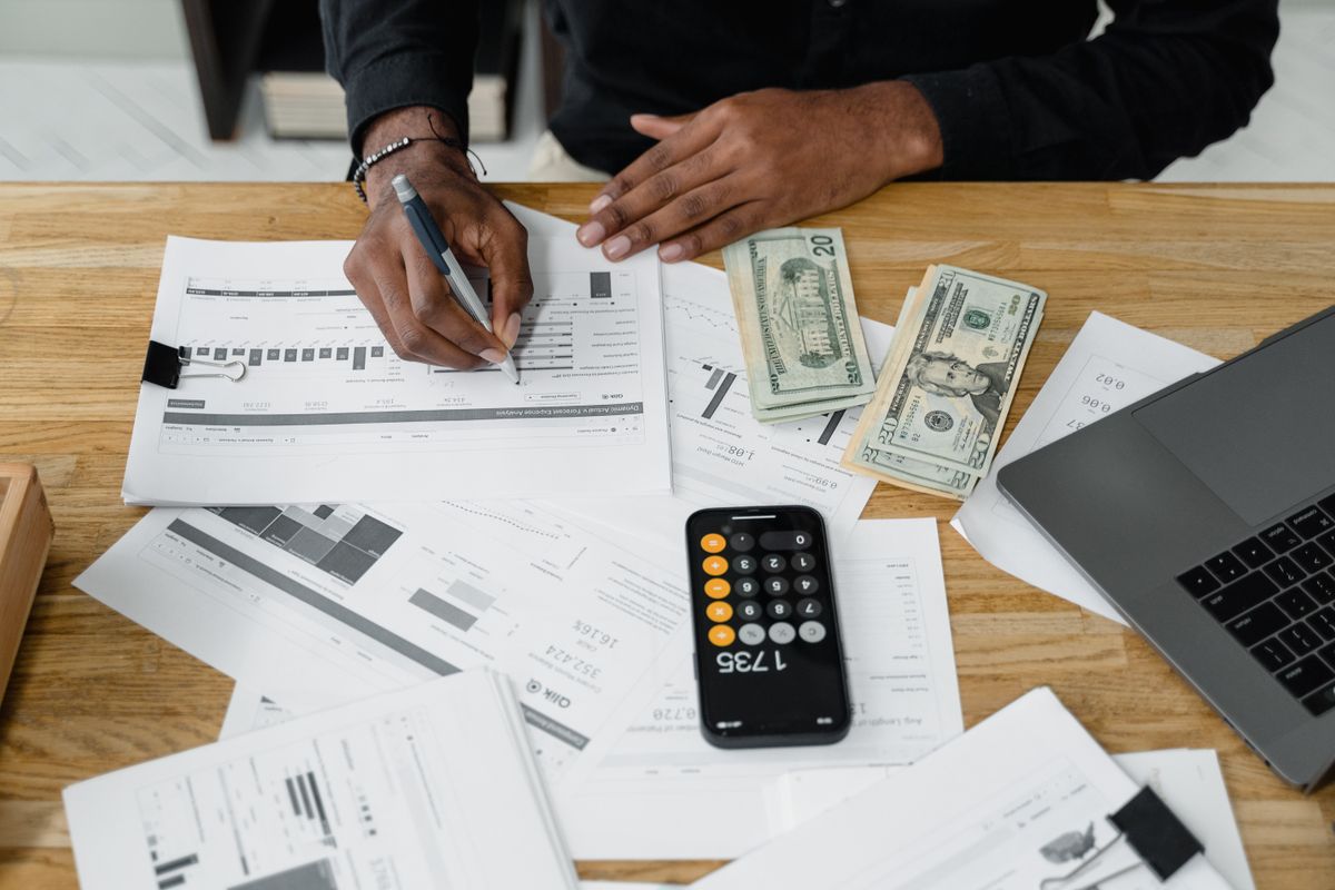 Cash vs Accrual Accounting for New Optometry Practices