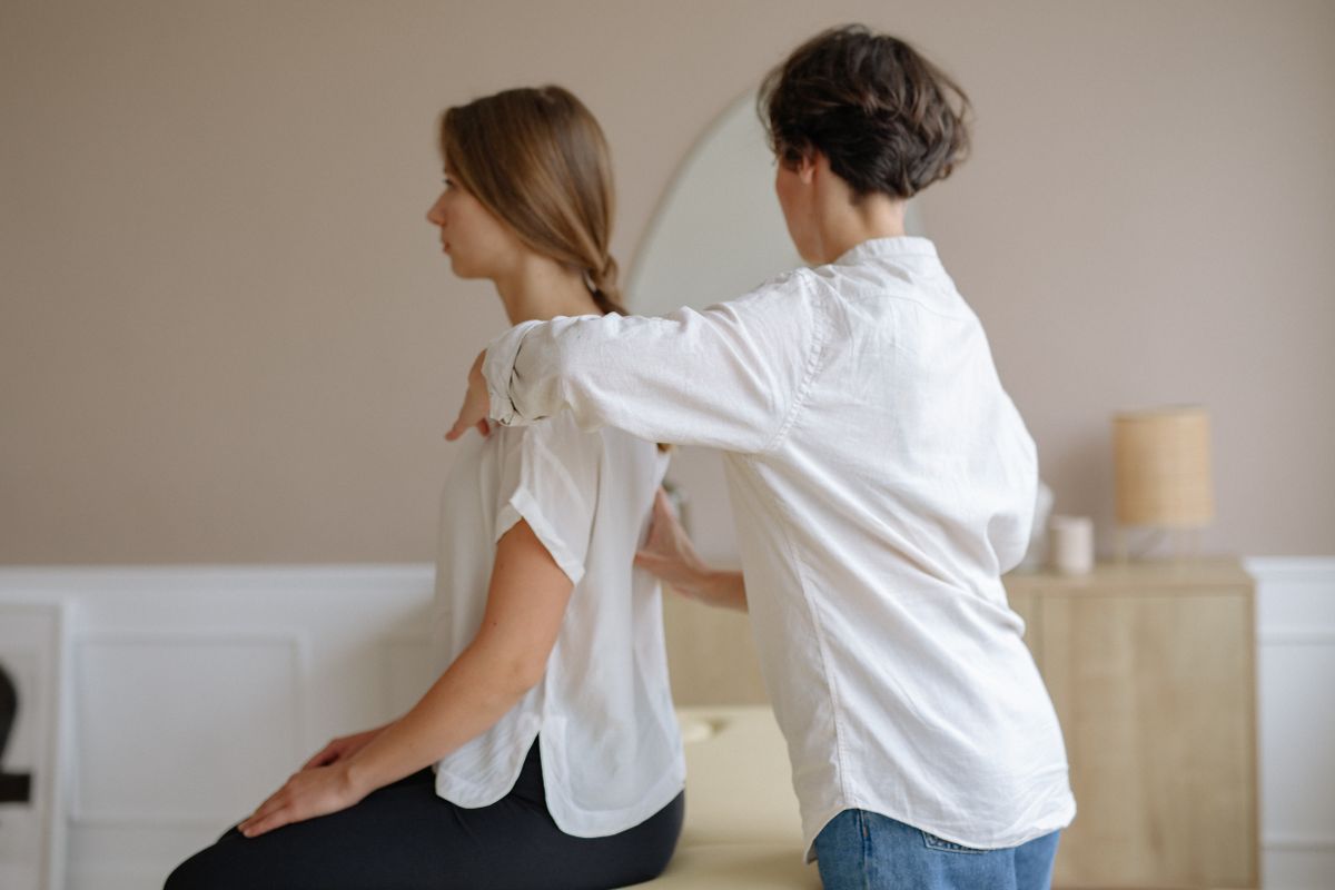 Employee vs Independent Contractor for New Chiropractic Offices