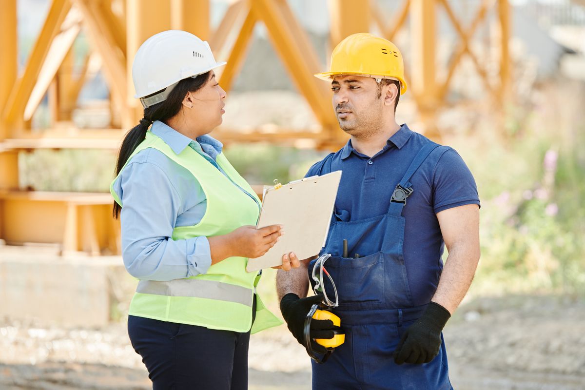 Employee vs Independent Contractor for New Vet Clinics