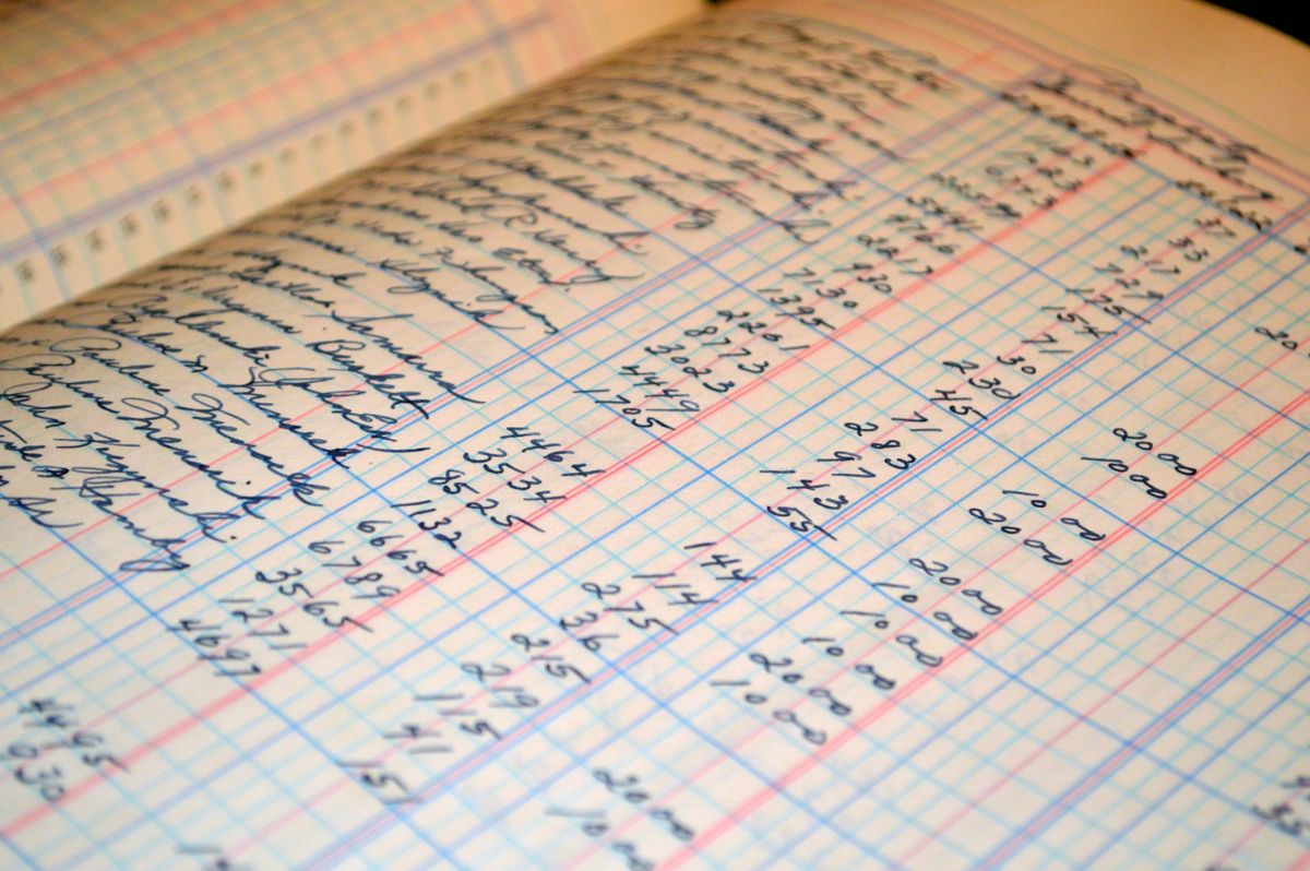 How to Do Accounting for a New Vet Clinic Without an Accountant