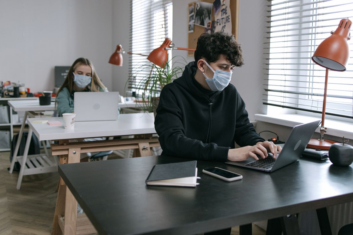 S-Corp vs LLC for New Home Health Agencys: Which Saves More on Taxes?